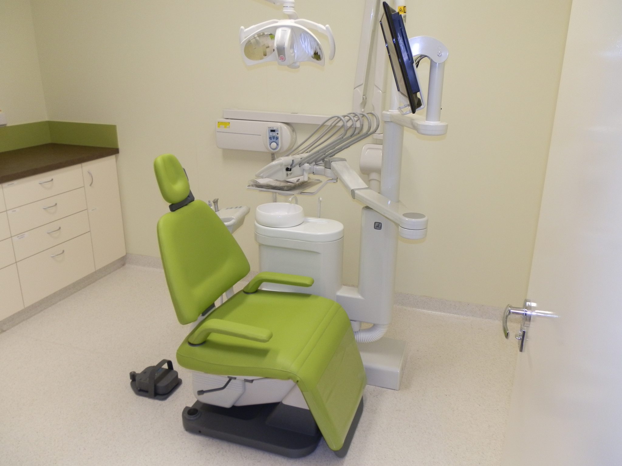 F1 Continental Empire Dental